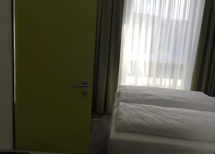Novina Sleep מלון